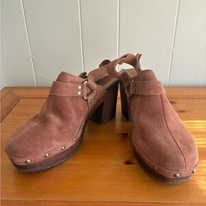 Korks Tammy Clog in Cognac